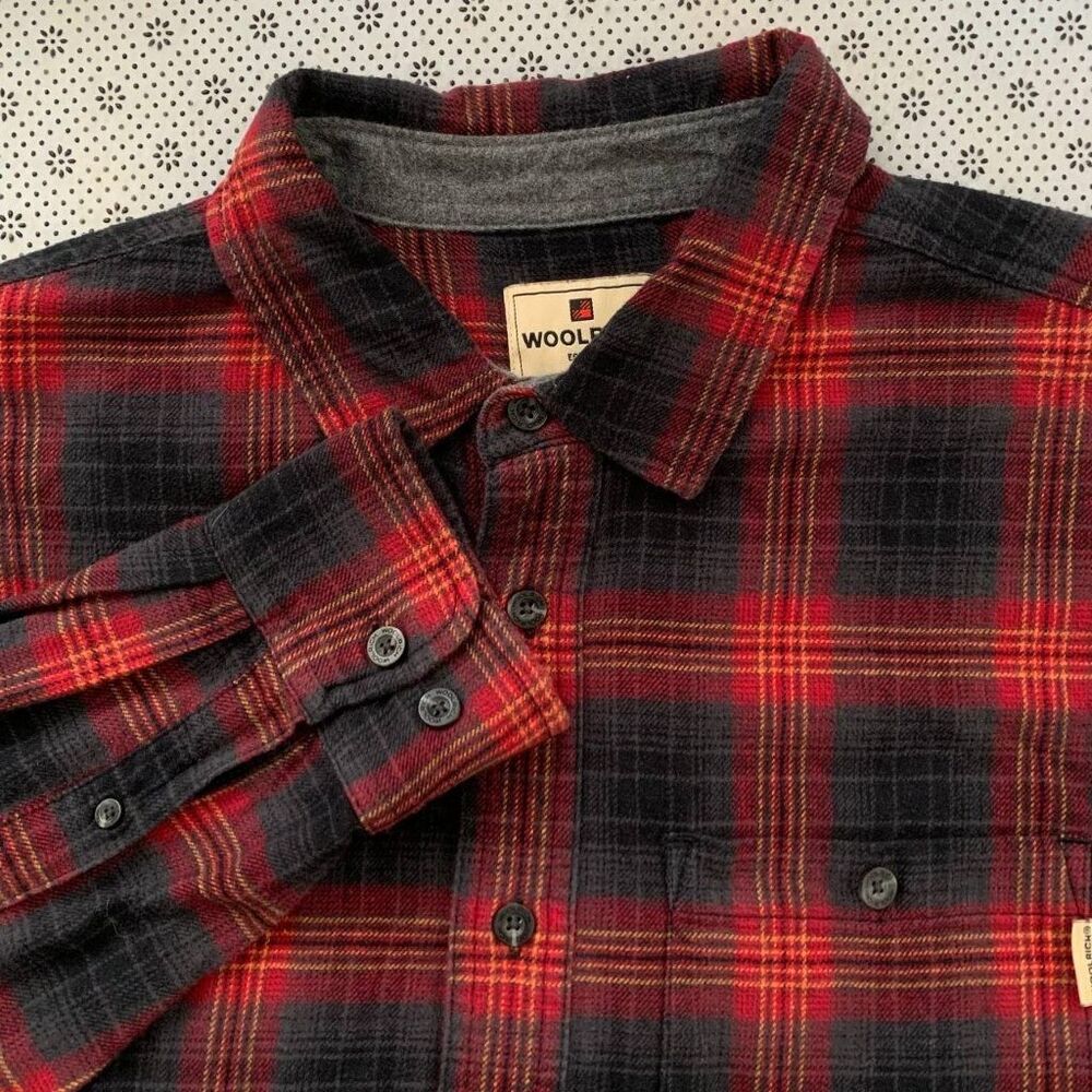 Woolrich Mens L Red Black Plaid Flannel Button Down Shirt 100% Cotton